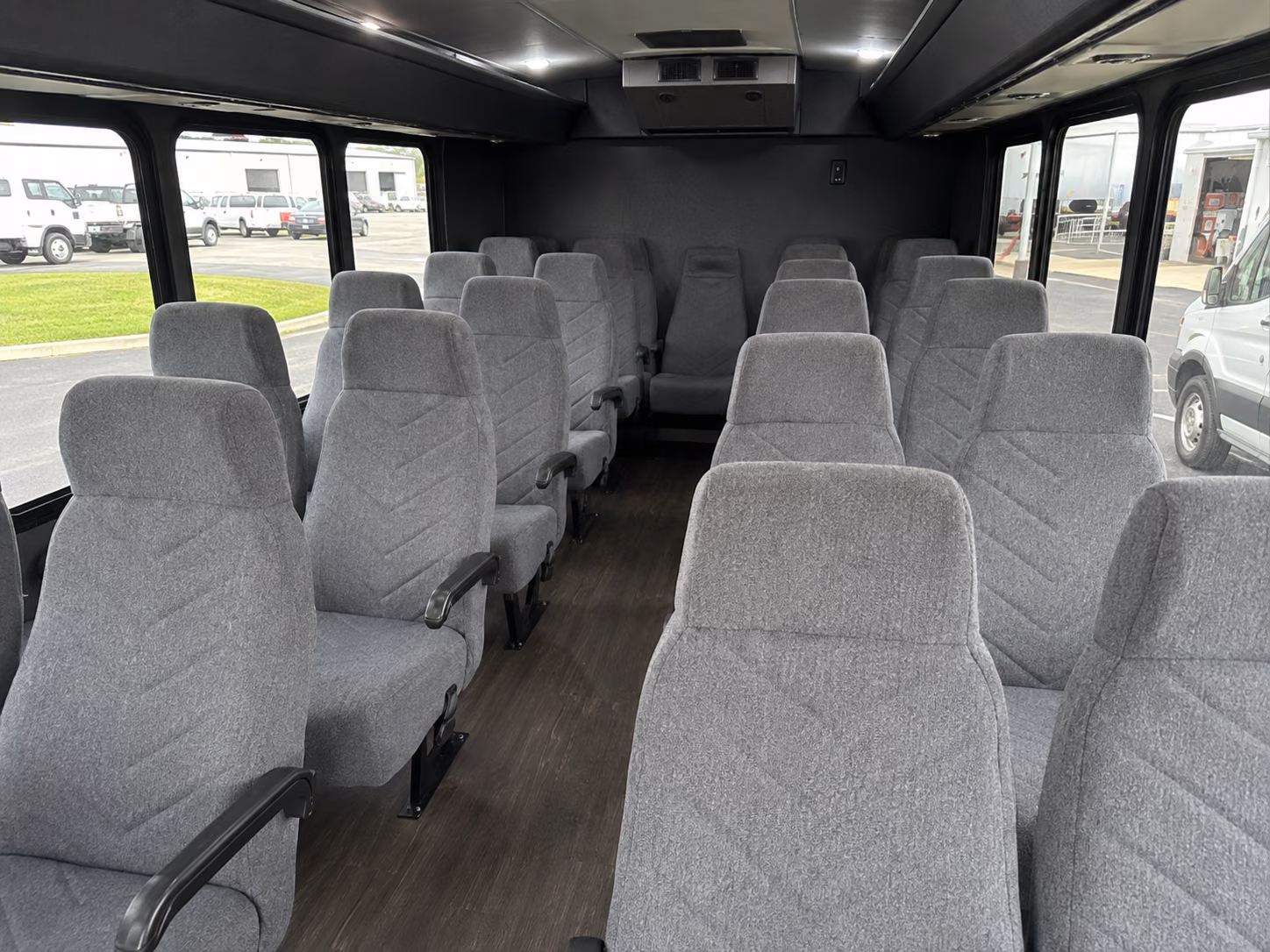 santee 15 passenger minibus inside