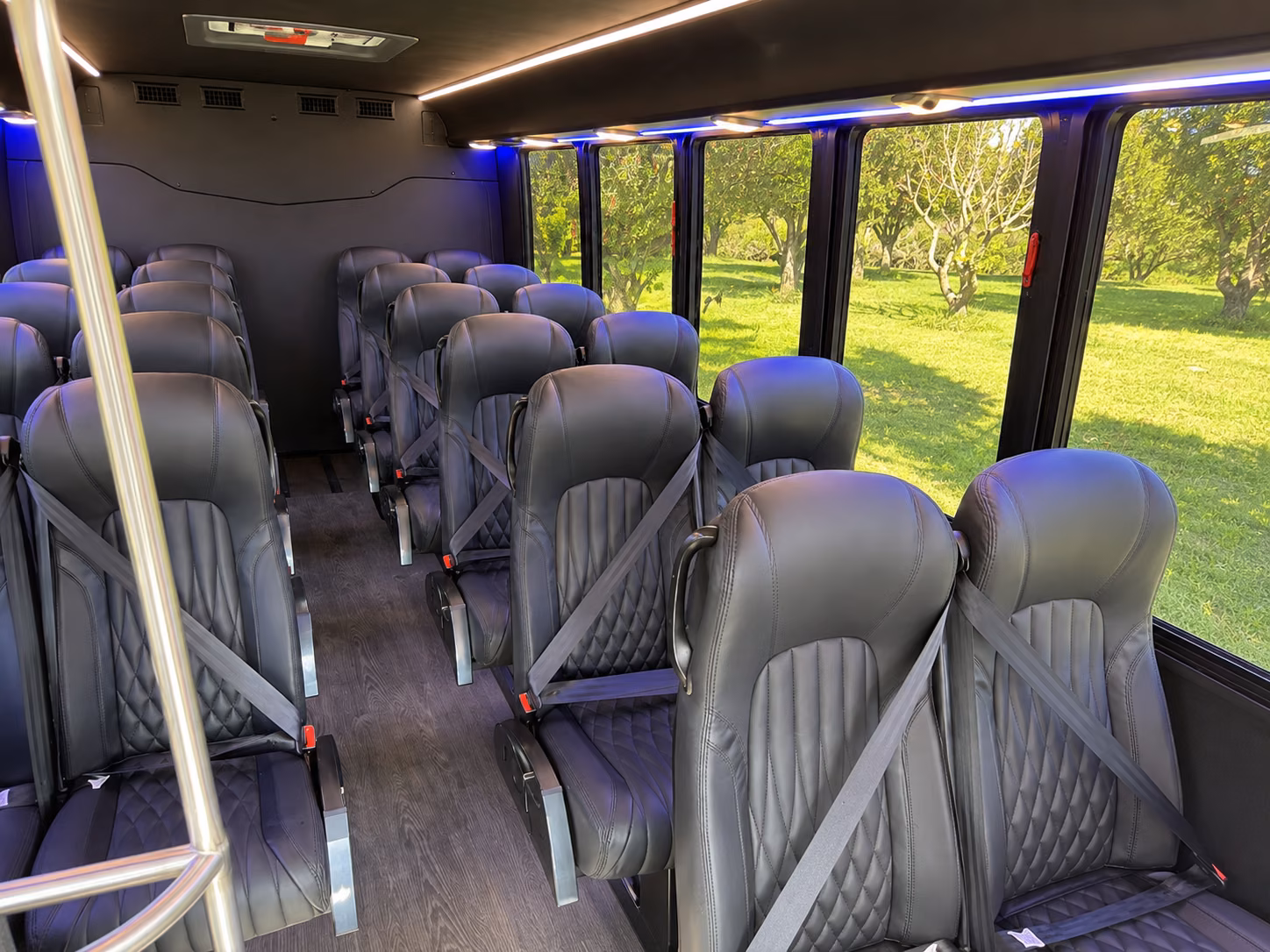 santee 18 passenger minibus inside
