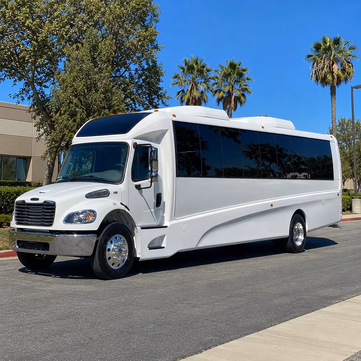 santee 35 passenger minibus