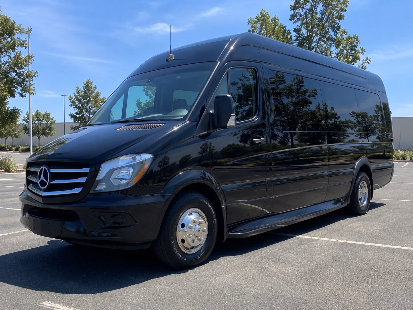 santee airport transportation onboard seating